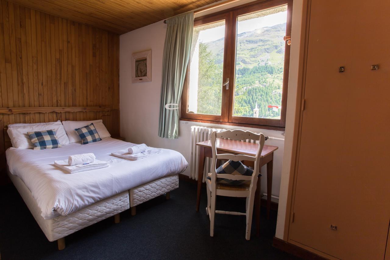 Bed and Breakfast Chalet Les Melezes Тінь Екстер'єр фото