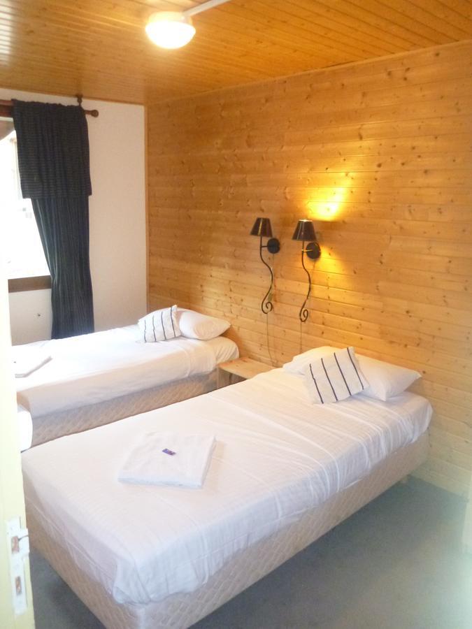 Bed and Breakfast Chalet Les Melezes Тінь Екстер'єр фото