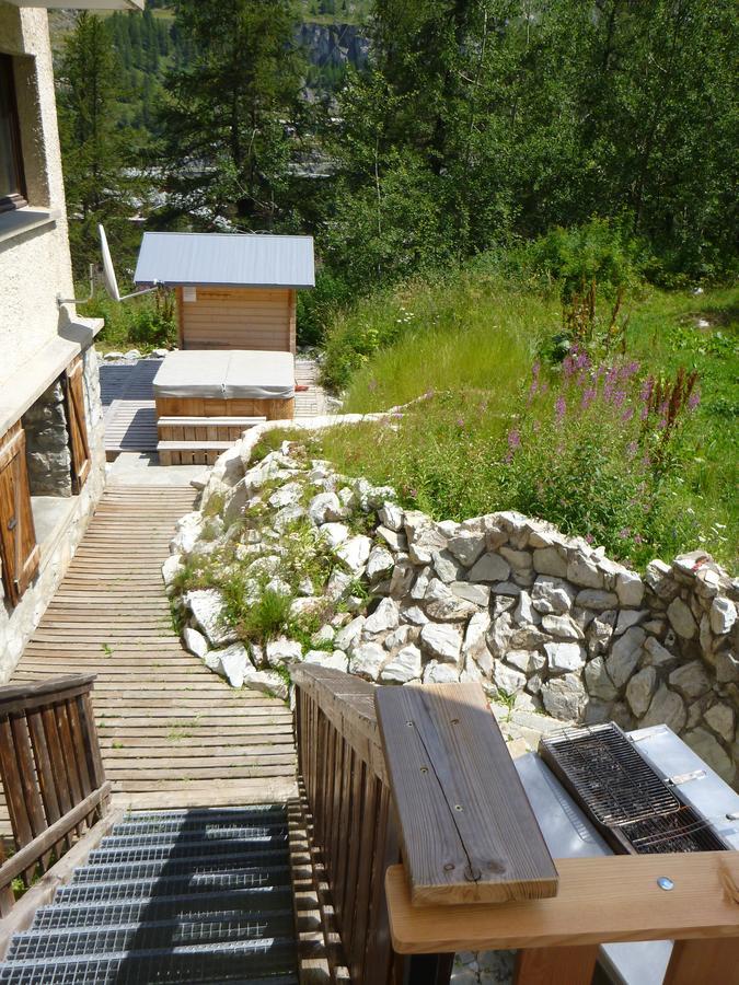 Bed and Breakfast Chalet Les Melezes Тінь Екстер'єр фото
