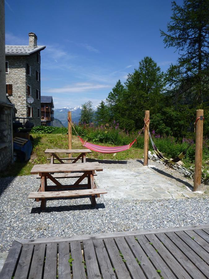 Bed and Breakfast Chalet Les Melezes Тінь Екстер'єр фото