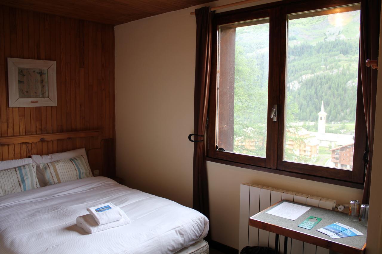 Bed and Breakfast Chalet Les Melezes Тінь Екстер'єр фото