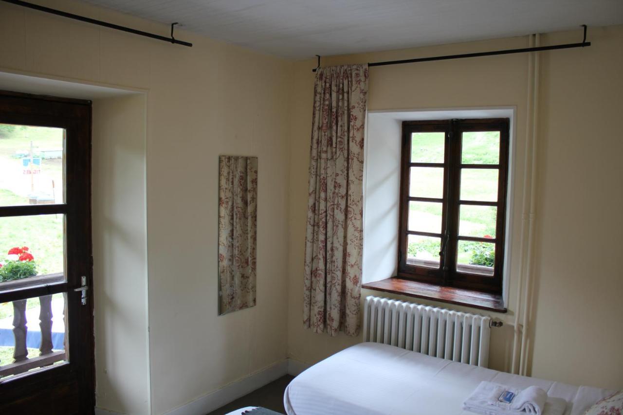 Bed and Breakfast Chalet Les Melezes Тінь Екстер'єр фото