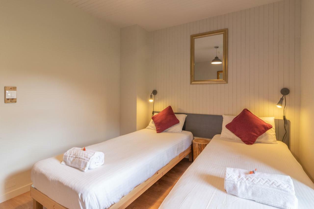 Bed and Breakfast Chalet Les Melezes Тінь Екстер'єр фото