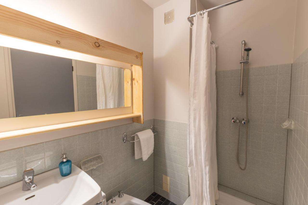 Bed and Breakfast Chalet Les Melezes Тінь Екстер'єр фото